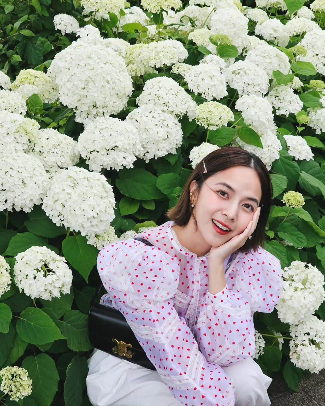 バイトゥーイ・ズワピットさんのインスタグラム写真 - (バイトゥーイ・ズワピットInstagram)「☁️☁️ ☁️」6月13日 14時50分 - iiitoei