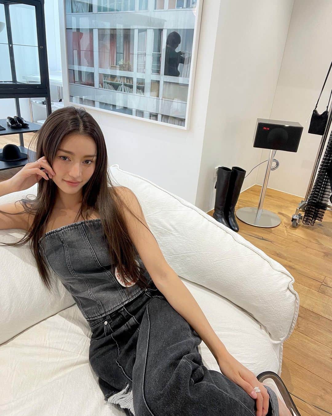 パク・ソラのインスタグラム：「뇽언니랑 데이뚜 좋아🫶🖤」