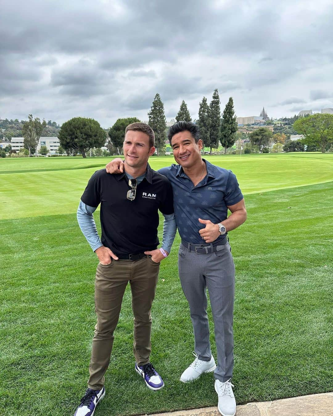 スコット・イーストウッドのインスタグラム：「Great day raising money for kids. providencesaintjoseph  @ramconstruction_us @mariolopez」