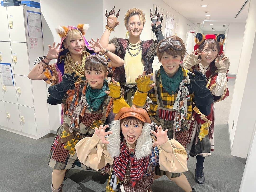 横道侑里のインスタグラム：「#舞台ネバエバ　大阪公演 ありがとうございました！  楽しかったなぁ　#ロストボーイズ」