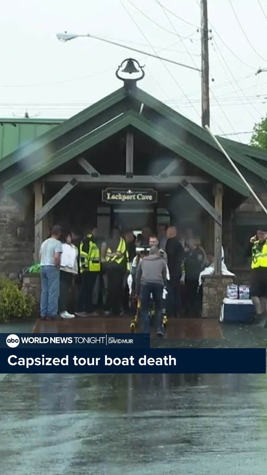 ABC Newsのインスタグラム：「A boat tour of an underground cavern off the Erie Canal in upstate New York turned deadly after it flipped upside down, tossing the 29 passengers on board into frigid water. One person is dead and at least eight have been injured. @trevor.ault reports.  #WorldNewsTonight #News #NewYork #upstateny #eriecanal #boattour」