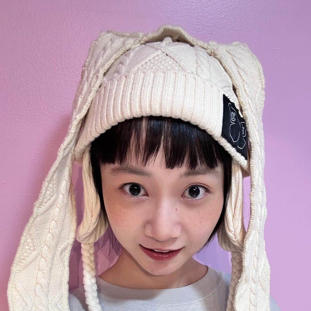 三戸なつめのインスタグラム：「🐰🐰🐰 @candystripper_official 2023/AW🤍🤍🤍 @candy_yoshie 🥰 #mito_natsume」