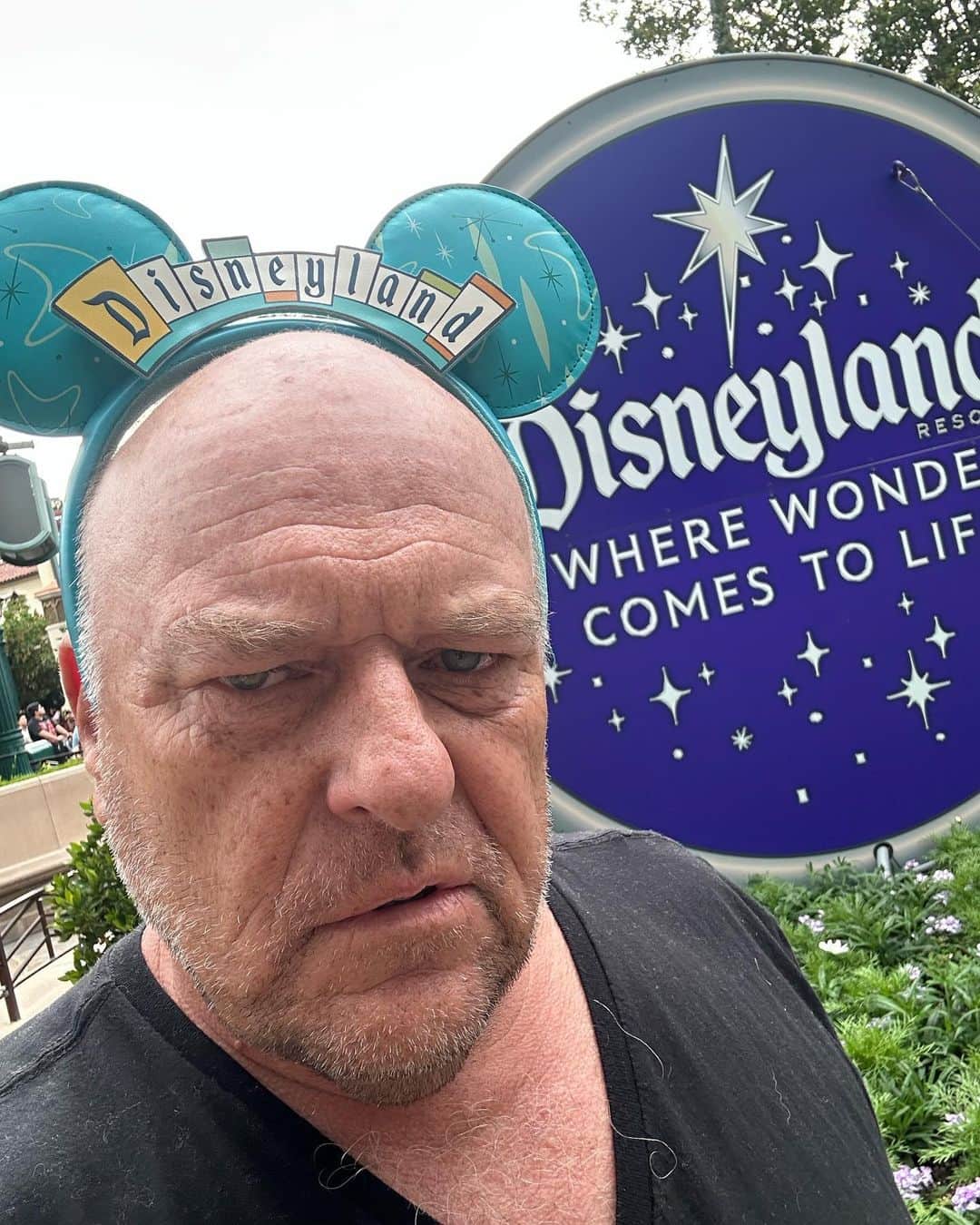 ディーン・ノリスのインスタグラム：「The happiest place on earth」