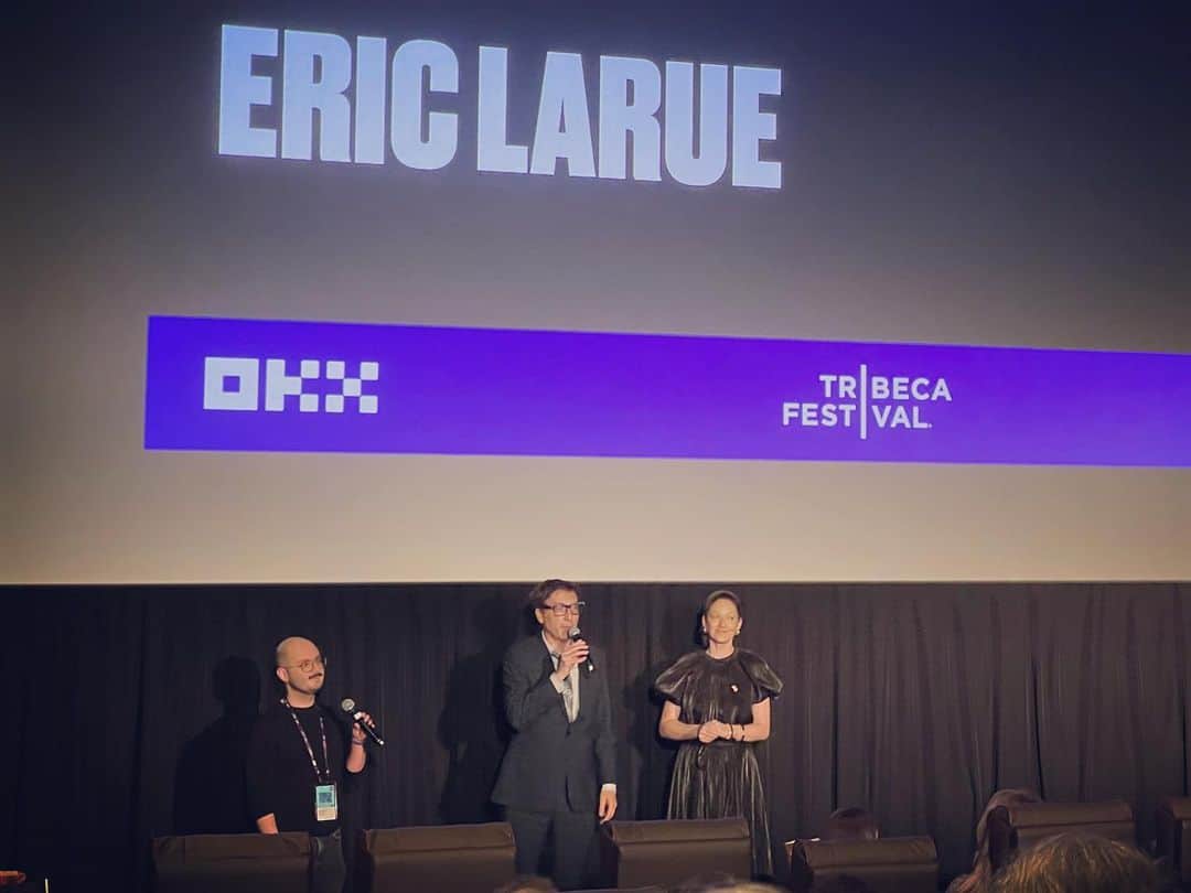 スコット・ローウェルのインスタグラム：「This Birthday Boy had a big ol’ movie screening of the film adaptation of his wonderful play ERIC LARUE!! Congratulations, @bneveu1 !! It’s an awesome film and I’m so glad your new pal @missjudygreer (who is EXTRAORDINARY in the film) allowed us all the chance to serenade you on your special day. I am immensely IMMENSELY proud of you, my ol’ chum! Can’t wait for the world to see this beautiful motion picture show.」