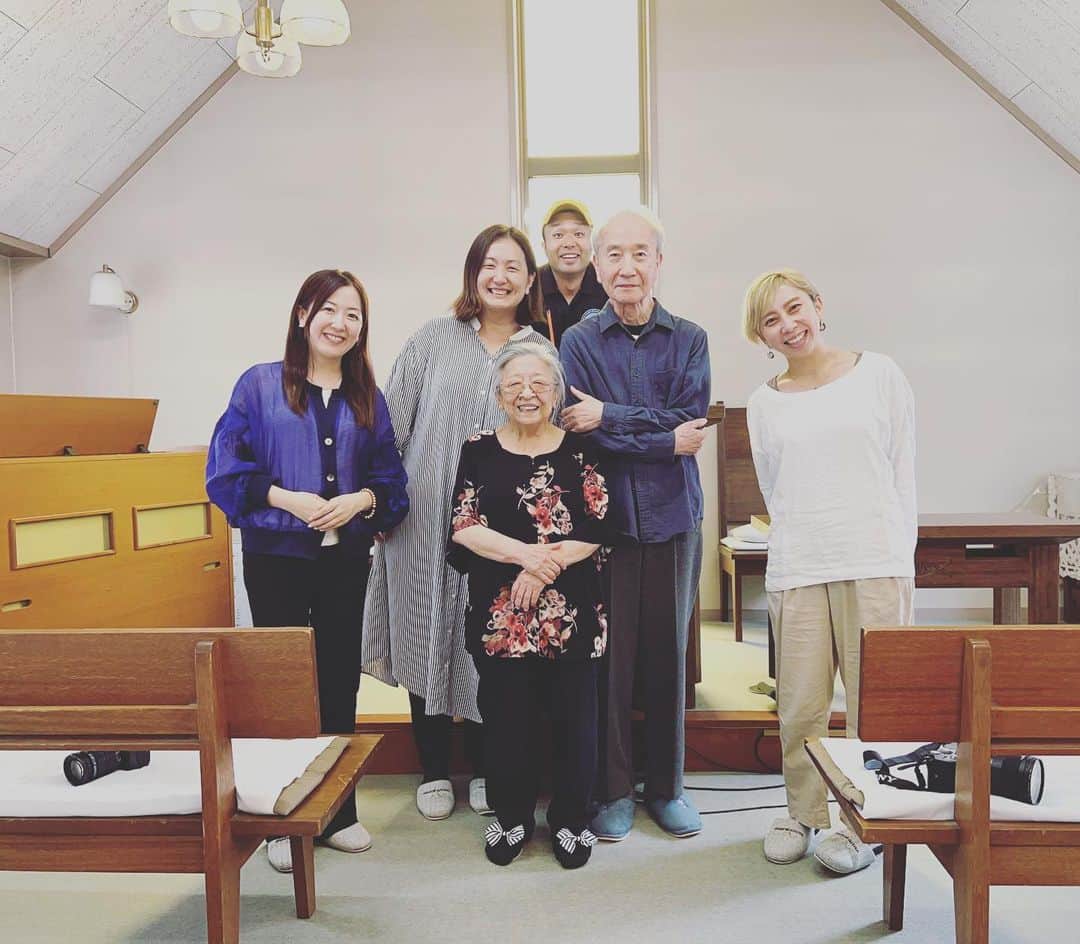 前田真里のインスタグラム：「尊敬する友人たちの おかげで ヒバクシャの #近藤紘子  さんにお話を一緒に 伺うことができました🍀🎤🍀  また 改めて アウトプットさせていただきます🤗  谷本 明夢 さん！貴重な機会を ありがとうございました⭐️」