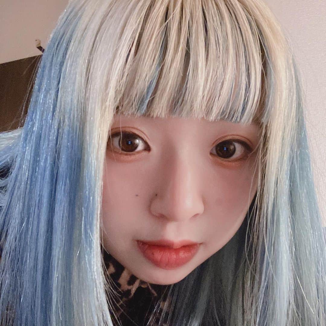 のインスタグラム：「染めたて⇆色落ち  #haircolor #bluehair #arthair」