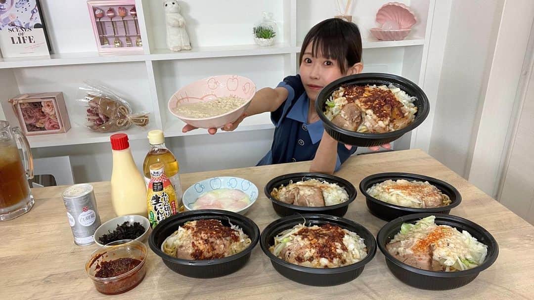 おごせ綾のインスタグラム：「がっつりジャンキーな油そばを激辛、背脂、マヨ…etcでゴテゴテアレンジで大食い‼️  背脂に背脂ってアリですよね？  @ouchiga_ramenya  #おウチがラーメン家さん #ののや #ラーメン #ラーメン女子 #最愛新潟ラーメンcp #おごせ綾 #油そば #大食い」