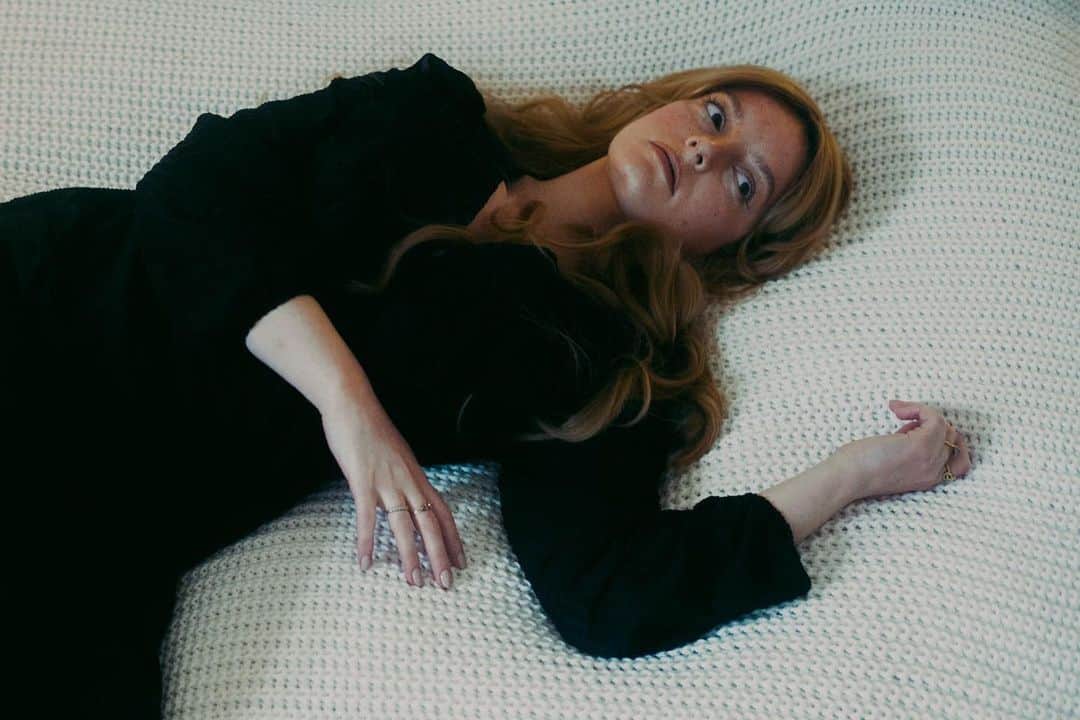 ダコタ・ブルー・リチャーズのインスタグラム：「Each Coming Night  When Gwen arrives at a hotel which was recently the scene of a brutal murder, receptionist Sophie assumes she has met a fellow true crime enthusiast, however, it soon becomes apparent that Gwen’s interest is far more personal.  Producer @calchal02 Photographer @joepril   #EachComingNight #EachComingNightShortFilm #ShortFilm」