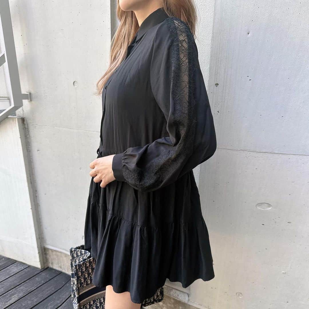 Select Shop MIRROR9さんのインスタグラム写真 - (Select Shop MIRROR9Instagram)「. 【20％OFF】Lace sleeve shirts onepiece ¥13,200→¥10,560(tax in)  model @coco_mirror9  162cm S着用  #MIRROR9 #ミラーナイン」6月13日 11時46分 - mirror9official
