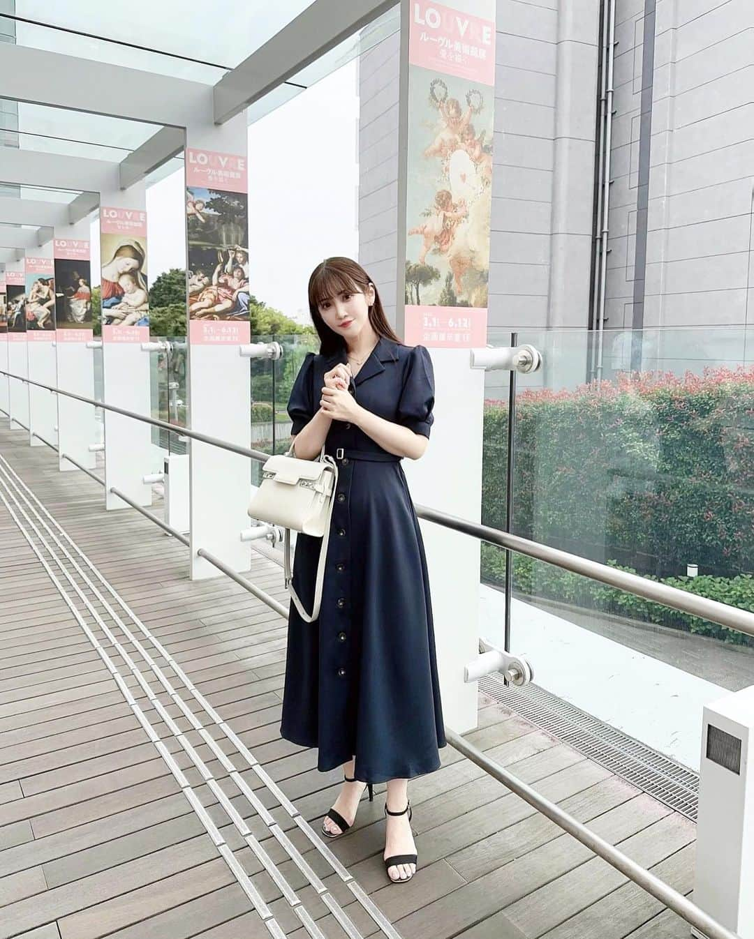 五十嵐茉優さんのインスタグラム写真 - (五十嵐茉優Instagram)「#まうしふく 🐈‍⬛💭  onepiece  #grl  bag  #delvaux  sandal  #randa  ㅤ この間、新国立美術館のルーブル展に行ってきた時の😌！ このグレイルのワンピとっても高見えで すごく良かったから色違いも検討中💭  #ootd #outfit #cordinate #きょコ #いつコ #全身コーデ #デート服 #新国立美術館 #ルーブル美術館展 #グレイル #プチプラコーデ」6月13日 12時00分 - mau08us