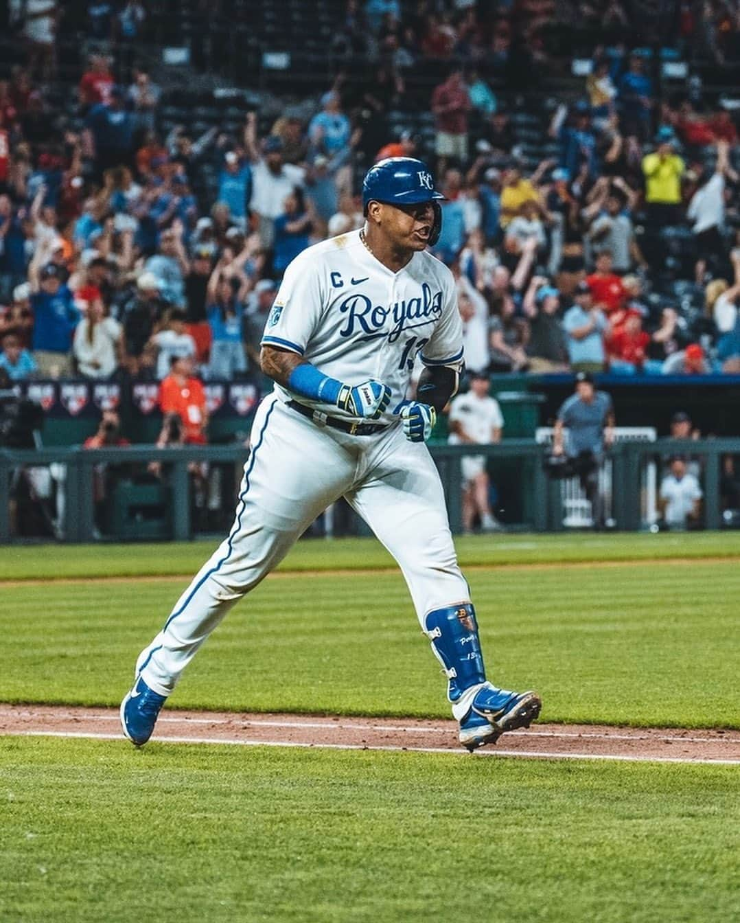 カンザスシティ・ロイヤルズさんのインスタグラム写真 - (カンザスシティ・ロイヤルズInstagram)「Our captain is clutch! 😤」6月13日 12時27分 - kcroyals