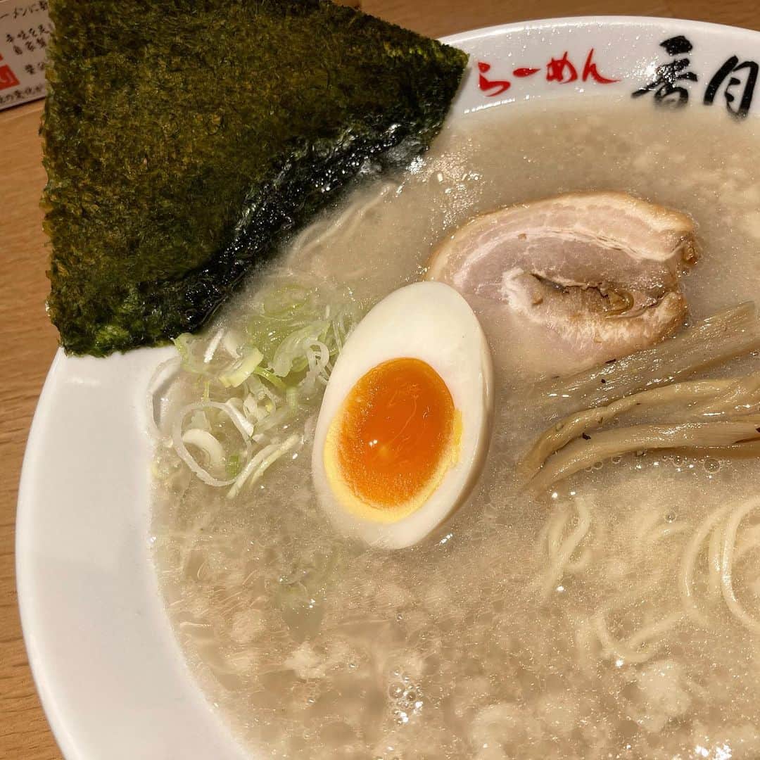 宇田川大輔のインスタグラム：「お気に入りに登録済み #醤油ラーメン  #三拍子 #らーめん香月代々木公園店 #らーめん香月 #ramen」