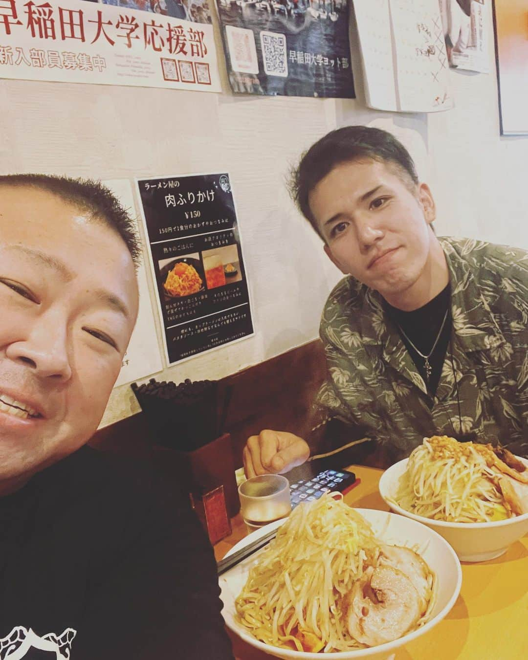 脇知弘さんのインスタグラム写真 - (脇知弘Instagram)「先日、後輩とランチに『ピコピコポン』さんへ🍜  いや〜昼からガッツリ食べたな〜😆  ふぅ〜 余は満足じゃ👏👏👏  #脇知弘#ピコピコポン#ラーメン二郎系#ランチ#ガッツリ#後輩#余は満足じゃ#ラーメン」6月13日 12時31分 - t_waki_at