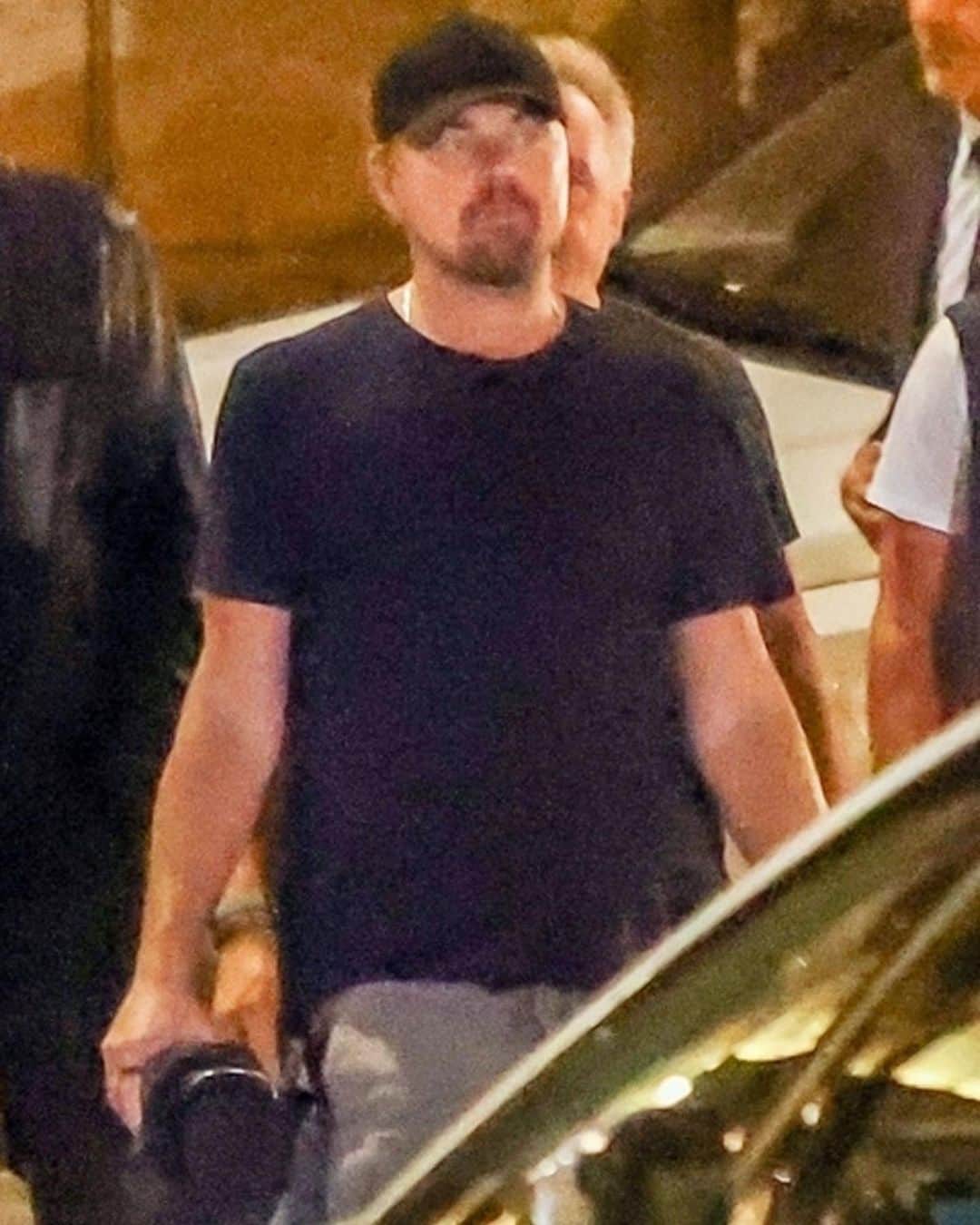 Just Jaredさんのインスタグラム写真 - (Just JaredInstagram)「Leonardo DiCaprio enjoyed a trip to Italy with family and friends including Tobey Maguire. We've got so many pics and more details over at JustJared.com! #LeonardoDiCaprio #TobeyMaguire Photos: Backgrid」6月13日 13時22分 - justjared