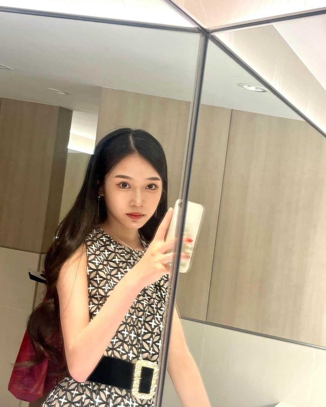 のインスタグラム：「今日で17歳最後、、！❤︎  #天翔天音 #05 #ootd #ljk #ラストセブンティーン」
