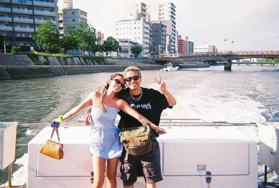 NAOMIさんのインスタグラム写真 - (NAOMIInstagram)「付き合ってからこの1年間、翔太くんと出会わずに生きてきた25年間分の幸せを上回るくらいの幸せを味わった😊 毎日私の心を豊かにしてくれて、こんなに大切に愛してくれてありがとう、愛してるよーーー😆😆」6月13日 23時54分 - hi_im_naomi