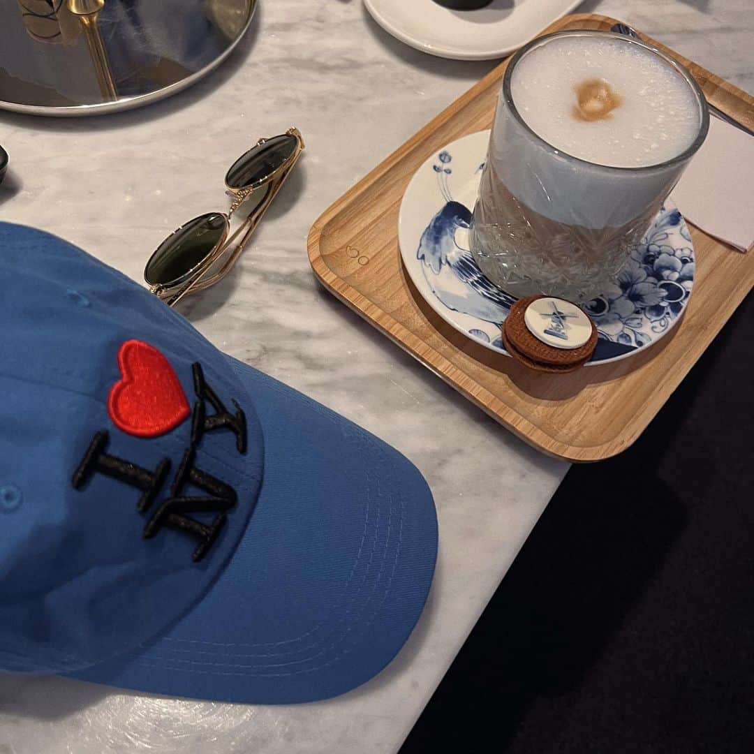 ジジ・ハディッドさんのインスタグラム写真 - (ジジ・ハディッドInstagram)「some stuff I thought about posting the last few months but forgot lol srry ly part 1」6月14日 0時14分 - gigihadid