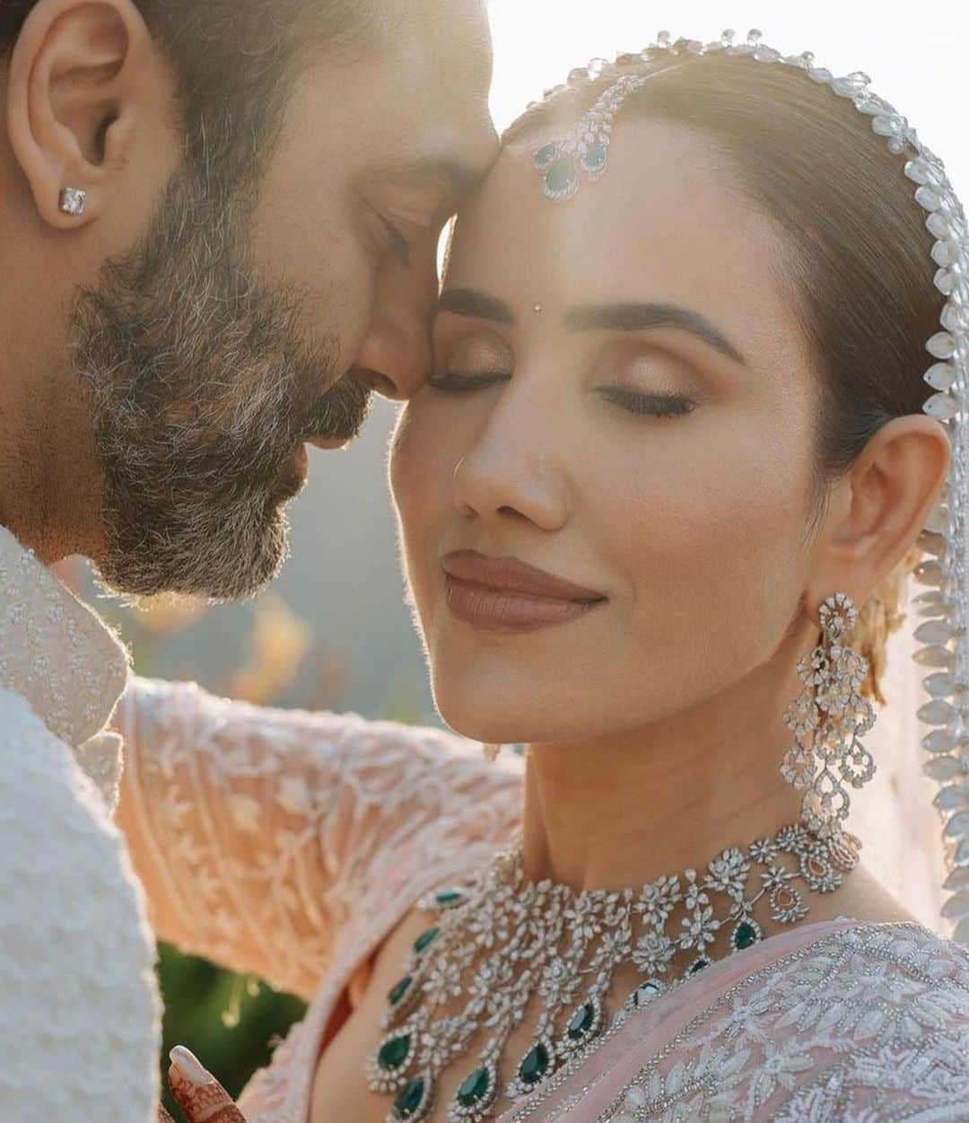 Indianstreetfashionのインスタグラム：「Dreams of love .. fairytale come to life .. 🥰  #indianstreetfashion @indianstreetfashion #indianwedding #weddings #wedding #weddingsofinstagram #instawedding  #bridesofindia #bridesofinstagram #indianbridaloutfit #bridaloutfit #weddinglook  #bridestyle #jewellery #weddinginspo #weddingplanner #weddingblogger #couture #weddingjewellery #stylefile #bridalbeauty #weddingseason #indiandesigner #indianfashion」