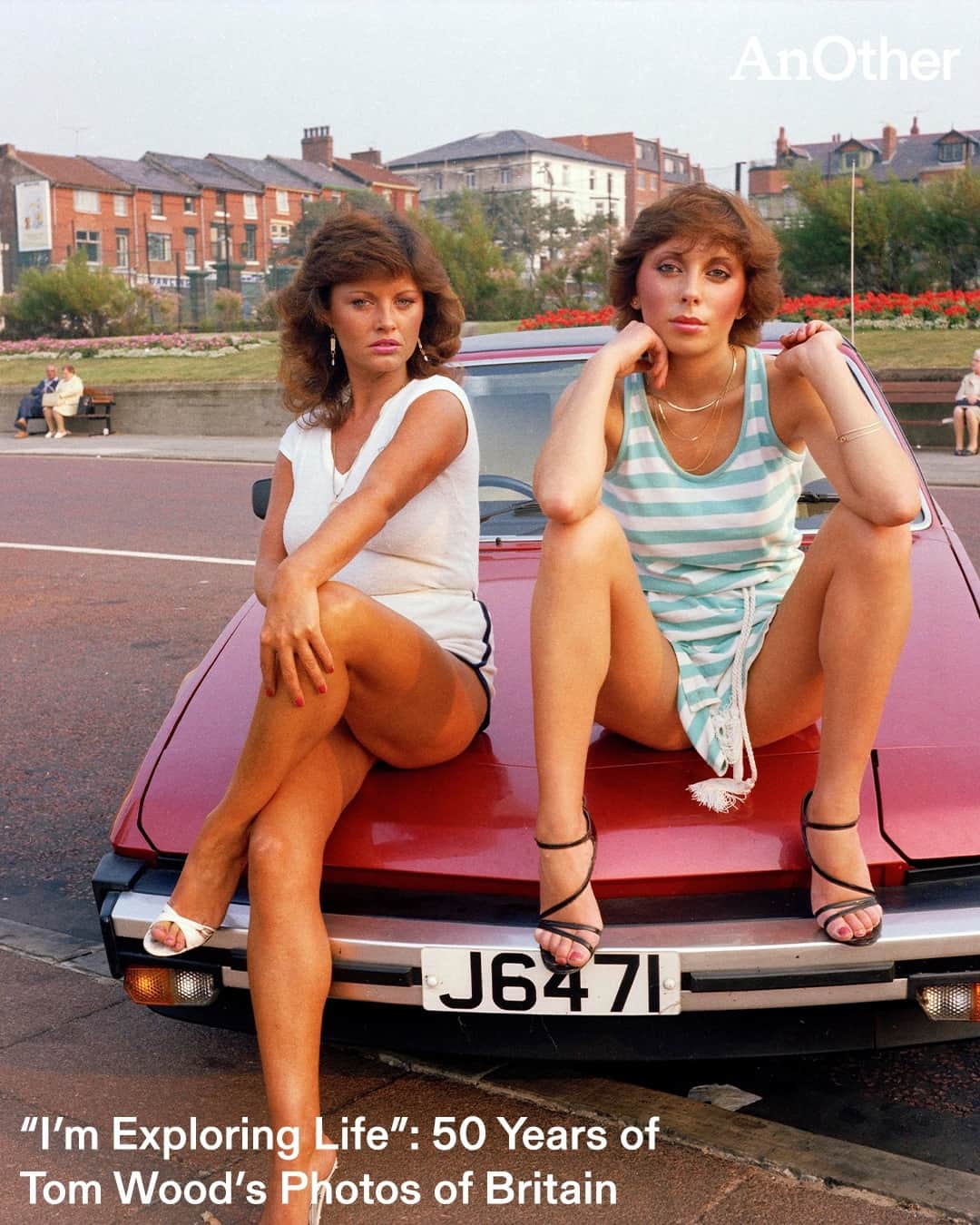 AnOther Magazineのインスタグラム：「As his new career survey opens in Liverpool, @tomwoodarchive talks to #KennTaylor about why “there’s something about the work that people from all over the globe connect to” 🌏️⁠ ⁠ Photie Man: 50 Years of Tom Wood at Liverpool’s @walkerartgallery is the most comprehensive exhibition to date of Wood’s work, who is one of Britain’s most important image-makers. This expansive show features over 500 pictures, surveying his whole career, from images of his native Ireland and Leicester where he studied, to his current home in Wales and found photographs Wood collected as a young man. ⁠ ⁠ At the link in bio, Tom Wood speaks to AnOther about his vast archive of work 📲⁠ ⁠ 📸 © Tom Wood Archive⁠ 1. Not Miss New Brighton, 1978-79⁠ 2. Rachel, age 17, 1985⁠ 3. 'ntlemen, (Cowley, Oxford) 1973⁠ 4. Lads at railings, 1987⁠ 5. Grimace girl, 1986⁠ 7. Under street light, Highfields, Leicester, 1975⁠ 8. Seacombe Ferry Waiting Room (Caught pigeon), 1980」