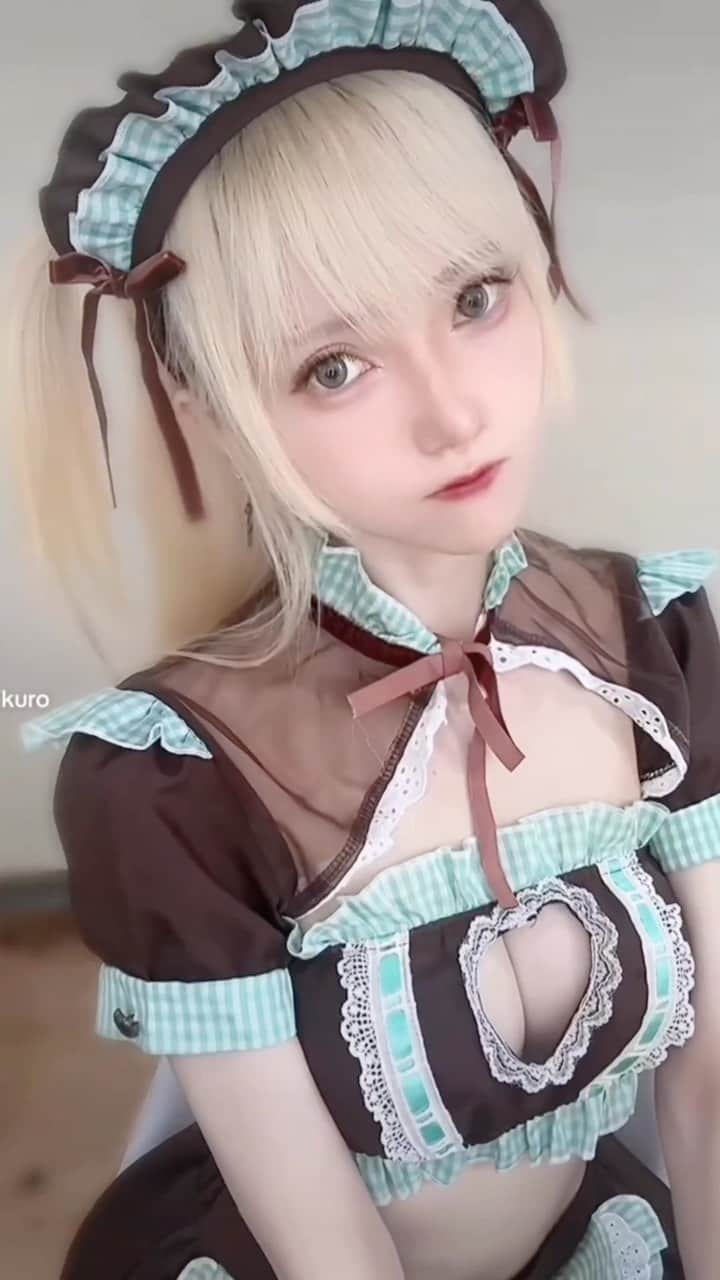 赤木クロのインスタグラム：「チョコミントメイド　　    #japanesegirl  #cos #cosplay #cosplayer #cosplaygirl #cosplayers #コスプレ #コスプレイヤー  #gravure  #일본여자 #코스프레 #그라비아 #角色扮演 #角色扮演者  #coser #instacosplay #worldcosplay #コスプレ女子 #cosplayersofinstagram #cosplayersofig #コスプレ写真  #cosplayersofig #cosplayphotography  #cosplayersofinstagram #cosplayphoto  #自撮り女子 #グラビア #selfies #自撮り部 #自撮り #メイド #maid」