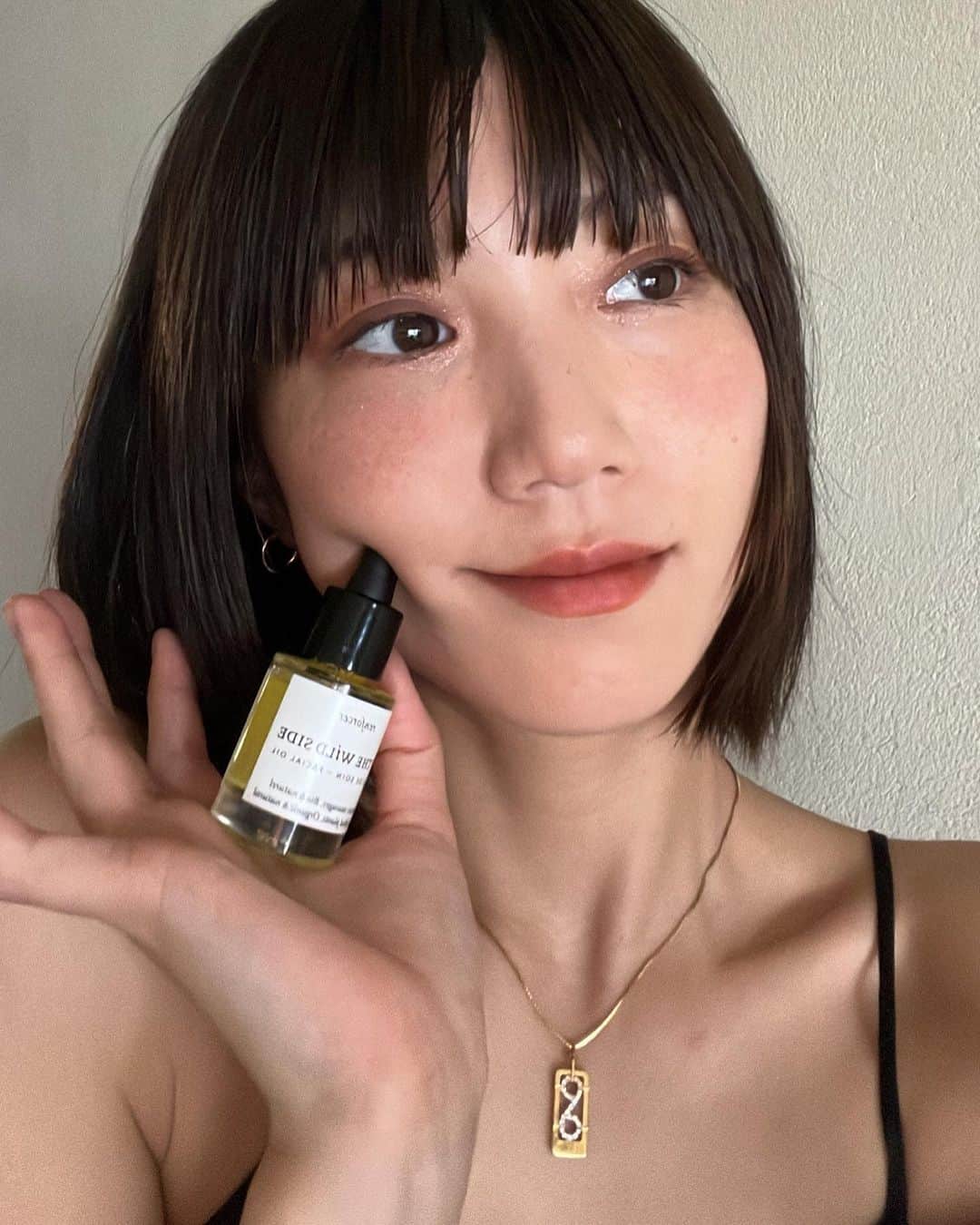 Kyokoさんのインスタグラム写真 - (KyokoInstagram)「love this face oil 🖤 まだこれしか試してないけどこの感じは全部良さそう☁️ ノーフィルターで失礼します😭」6月13日 16時28分 - kyontokio