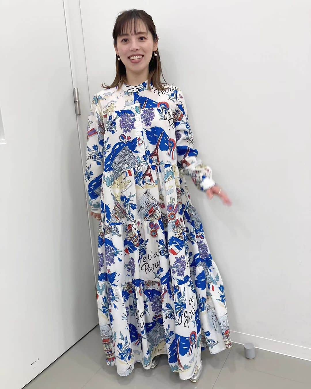 和泉杏さんのインスタグラム写真 - (和泉杏Instagram)「お久しぶりです♡🤭 なかなかSNS更新が出来なくなってしまった女です🤫 もう6月なのは…なぜかしら…🤔笑  これは4/1に放送された「千鳥かまいたち」の時の衣装です♡  珍しく派手な柄を着てみましたが、とっても可愛かったです🏝️🌊🌺  #ワンピース」6月13日 16時30分 - izumikyou