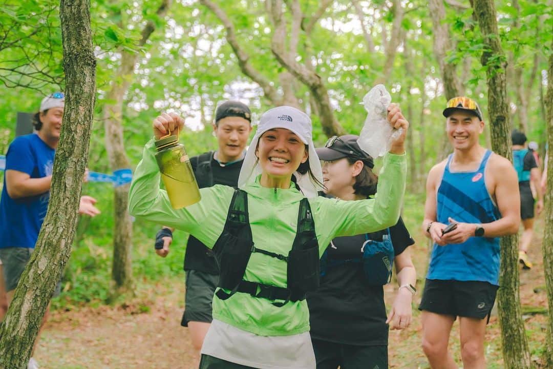 イム・セミさんのインスタグラム写真 - (イム・セミInstagram)「운탄고도 SKYRACE   지난 해 울릉도에서 함께 한 마라닉식구들과 쥬디런 은주감독님과 함께 다시 자연을 달렸습니다. 뜨거운 볕에서 함께 뛰고 응원해주신 분들 멋졌고 힘이 났습니다. 이렇게 달릴 수 있게 해주는 자연에게 무한한 감사를.   📷 명희언니 @bobae.jpg   #UTGD #SKYRACE #트레일러닝 #TrailRunning #마라닉 #쥬디런 #마라닉액터스 #굿러너컴퍼니 #운탄고도」6月13日 16時39分 - susemee
