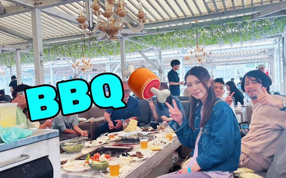 琴菜さんのインスタグラム写真 - (琴菜Instagram)「雨の日のBBQ🍖 父も妹家族も弟たちもみんなで集まった梅雨のBBQ😂お野菜は、息子と姪が洗って切ってくれた😄バーガー用のお野菜なんてデカすぎて収まりきれてないかと思えば、ハンバーグは小さいしw形は歪だけど、子供達が一生懸命用意してくれたからOK🤣  #少し早い6月生まれの誕生日会　#少し早いけど父の日も一緒に #bbq #豊洲」6月13日 16時40分 - dj_singer_kotona