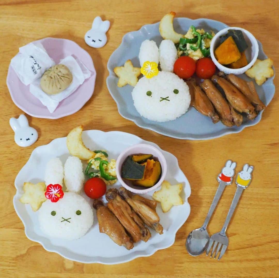Shinkinedo Group inc.さんのインスタグラム写真 - (Shinkinedo Group inc.Instagram)「ミッフィープレートかわいい❤️ これはお子様も喜びますねー✨✨  食後に栗きんとん🌰 可愛い娘さんも食べてくれたかな〜🤔💕  素敵な投稿ありがとうございます🙏  #Repost @m.yuka0721 ・・・ 晩ごはん💛 . 今日のこどもごはんはひよのリクエストで手羽中の甘辛煮😊 . . 2人とも骨付き肉の中でも特に手羽中が好きで、よくこの甘辛煮か唐揚げをリクエストされます😊 リクエストした分、偏食であまり食べないひよもかぶりついて食べてくれた🤭 おかわりもして5本食べてた🍖 . . 陽向は写真撮ると半目ばっかだった😇笑 今日はあまり食べず6本でした🍖 . . デザートは @shinkinedo の栗きんとん🌰 . . 70年以上変わらぬ伝統の栗菓子🤎 . . 厳選された国産栗と北海道産のお砂糖と、すべて無添加の国産原材料を使用されてるのも魅力のひとつ😊 . . 栗の美味しさたっぷり感じれて栗好きには最高🤎 . . ごちそうさまでした(﹡ˆ﹀ˆ﹡) . . #新杵堂 #栗きんとん #スイーツ #お取り寄せスイーツ #晩ごはん #おうちごはん #おうちカフェ #夜ごはん #こどもごはん #ミッフィー #キャラごはん #幼児食 #5歳 #3歳 #男の子ママ #女の子ママ　#くりきんとん　#栗 #甘党　#甘いもの  #甘いもの好き #甘党女子 #甘党男子 #甘党さんと繋がりたい #洋菓子　#和菓子　#デザート　#食後のデザート」6月13日 18時00分 - shinkinedo