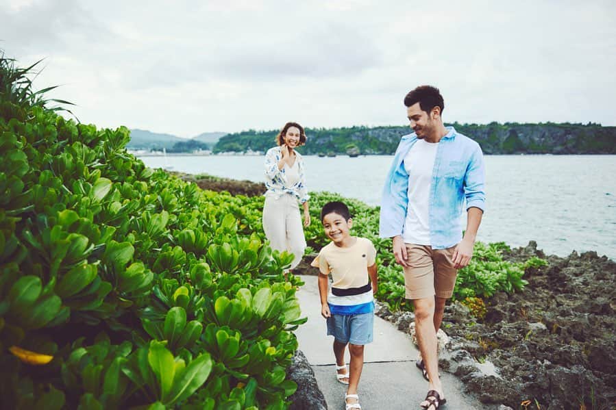 のインスタグラム：「明日終了☆夏SALE 3泊以上で25％OFF！ お子様料金FREE、人気の朝食付き 遅めの夏休みには、沖縄旅行を✨  全室オーシャンビューのビーチリゾートで、お得にホカンスを。  フラッシュセールは明日まで。お得な宿泊プランをお見逃しなく！  詳しくはプロフィールのリンクから。   #InterContinentalANAManzaBeachResort  #ANAInterContinentalManzaBeachResort  #ManzaBeach  #okinawajapan  #okinawatrip #okinawahotelsnearbeach  #visitokinawa  #ANAインターコンチネンタル万座ビーチリゾート  #ANA万座ビーチリゾート  #恩納村ホテル  #恩納村リゾートホテル  #万座ビーチ  #沖縄旅行  #家族旅行  #ホカンス  #沖縄が好きな人と繋がりたい」
