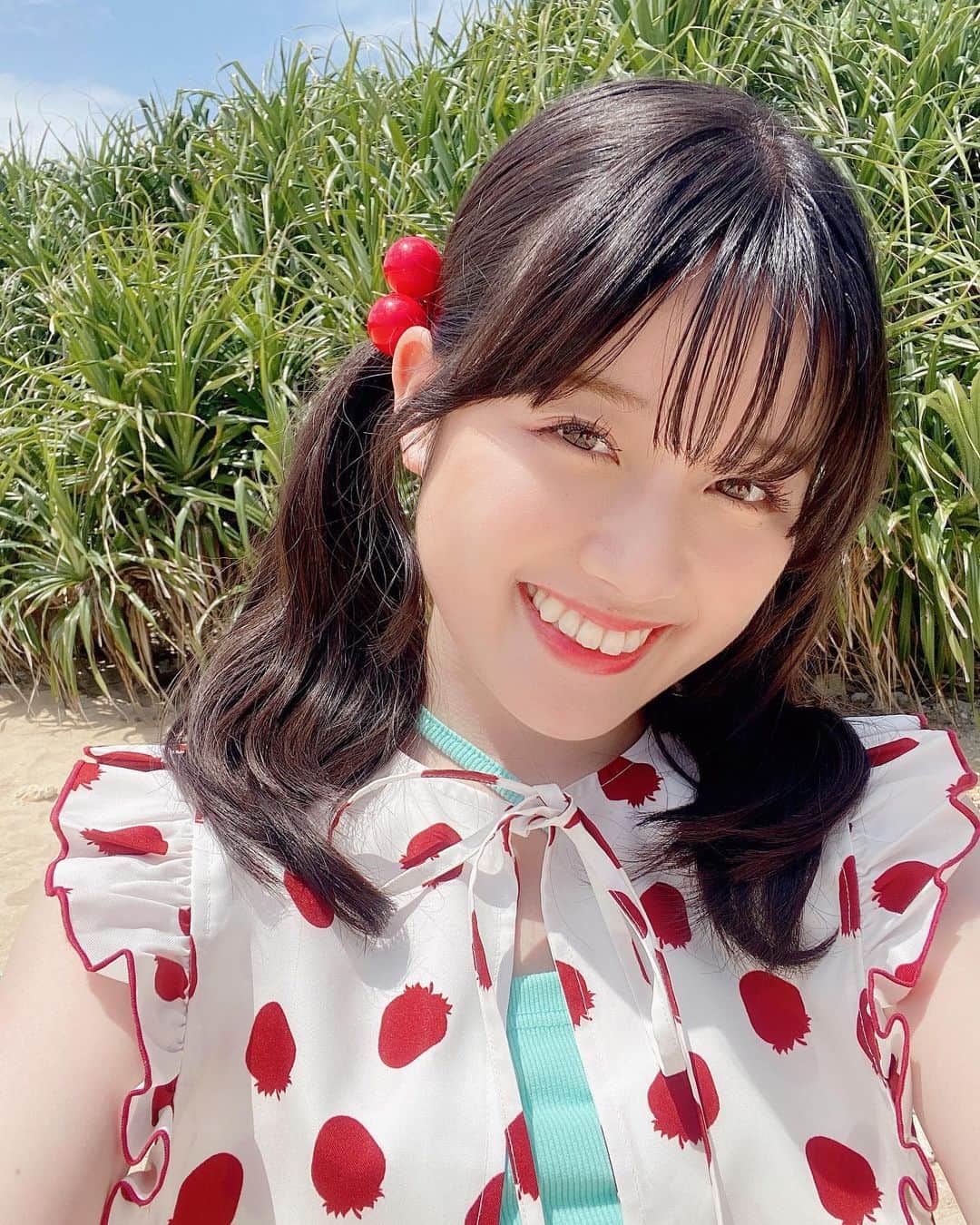 河村果歩のインスタグラム：「🌈🍒  7/12発売の新曲「リボン」のMVがYouTubeで公開されました🎀🤍  大塚 愛さんが作詞・作曲を手掛けたサマーソングになっています！  たーっくさん聴いてください🥺💞  #河村果歩 #nicola #おはスタ #おはガール #かほっち #ニコラ #ニコモ #ニコラ5月号発売中 #SUPERGIRLS #スパガ #アイドル #リボン #夏スパガ #私は今が一番好き」
