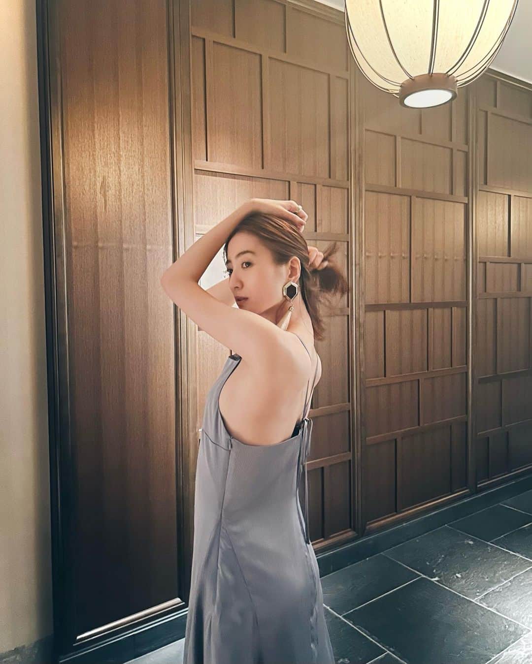 のインスタグラム：「special last night🌛　  ゲランのメイクアップ クリエイティブ ディレクター ヴィオレットさん @violette_fr が来日され、 幸せなひとときを共に過ごさせて頂きました。🍽️💄  新メイクアップコレクション 「ルージュ ジェ ナチュラリー コレクション」は 7月15日発売です。上品な血色ヌードカラーに釘付け♡  @guerlain   #GuerlainMakeup #ゲラン　#ルージュジェ　#オンブルジェ #ナチュラリーコレクション」