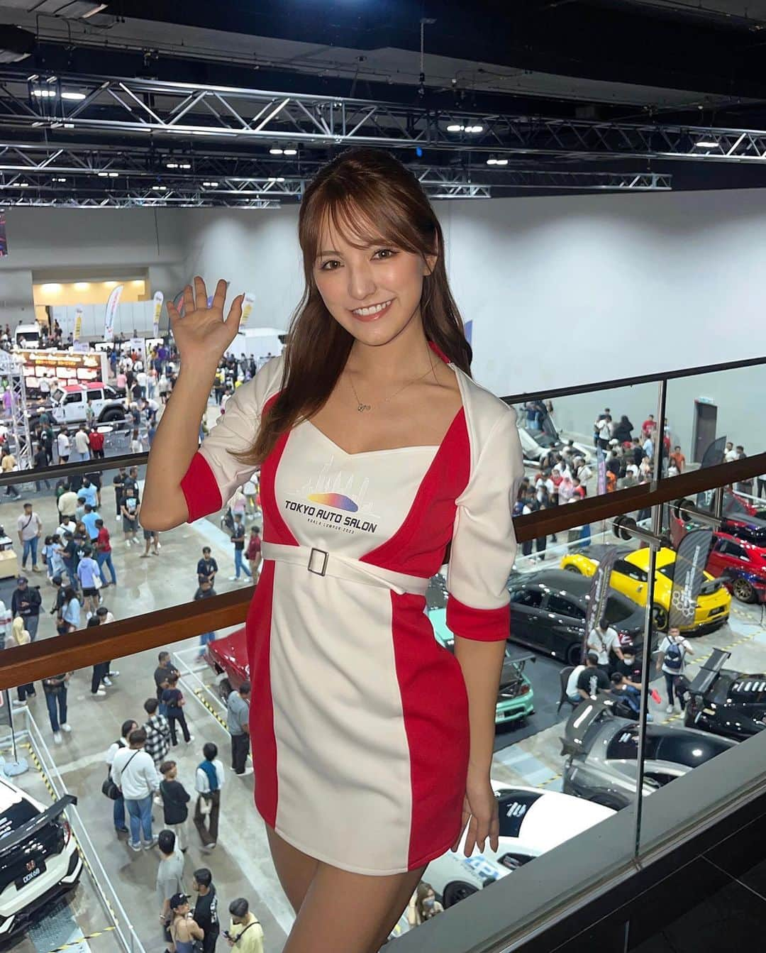 北川美麗のインスタグラム：「· · 東京オートサロンクアラルンプール🇲🇾 3日間ありがとうございました✨  自動車大国のマレーシア 朝から夜22時まで会場が賑やかでした🥰  沢山のお客さんと交流を持てて凄く楽しかったです👏🏼★ · · #東京オートサロン #クアラルンプール #tokyoautosalonkl #イメージガール #jgirls」