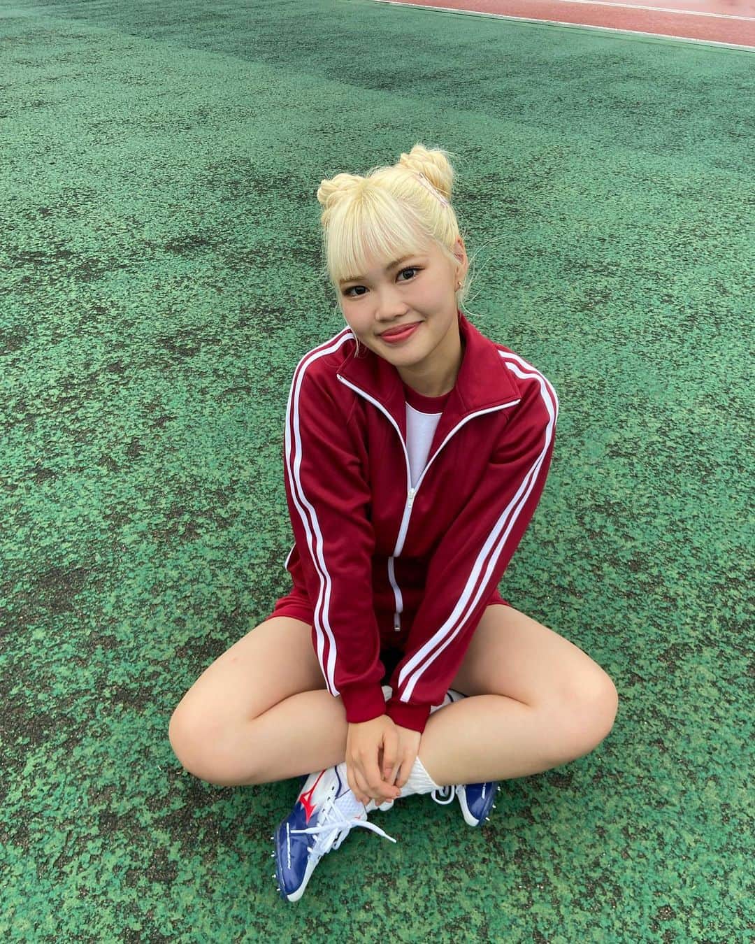 川端結愛のインスタグラム：「"LONDONHEARTS" （tv asahi）★TODAY★ 19:00~ OA📺❤️🔥🔥 憧れの台車にも乗りました😍🥹」