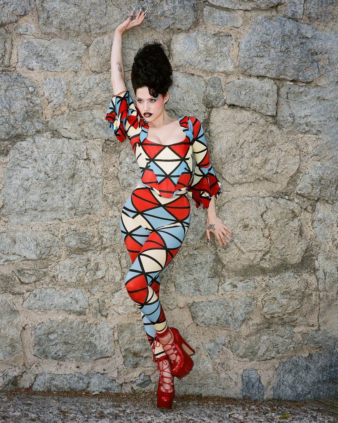 ヴィヴィアンウエストウッドさんのインスタグラム写真 - (ヴィヴィアンウエストウッドInstagram)「@gabbriette wears the Harlequin Corset and matching leggings from our Autumn-Winter 1989/90 'Voyage to Cythera' collection, as seen on @Dazed magazine.⁠ ⁠ Photography by @jenwolf_ ⁠ Styled by @rosasafiahconnell⁠ Archive pieces from @pechuga_vintage⁠ ⁠ #WestwoodHeritage」6月13日 18時35分 - viviennewestwood