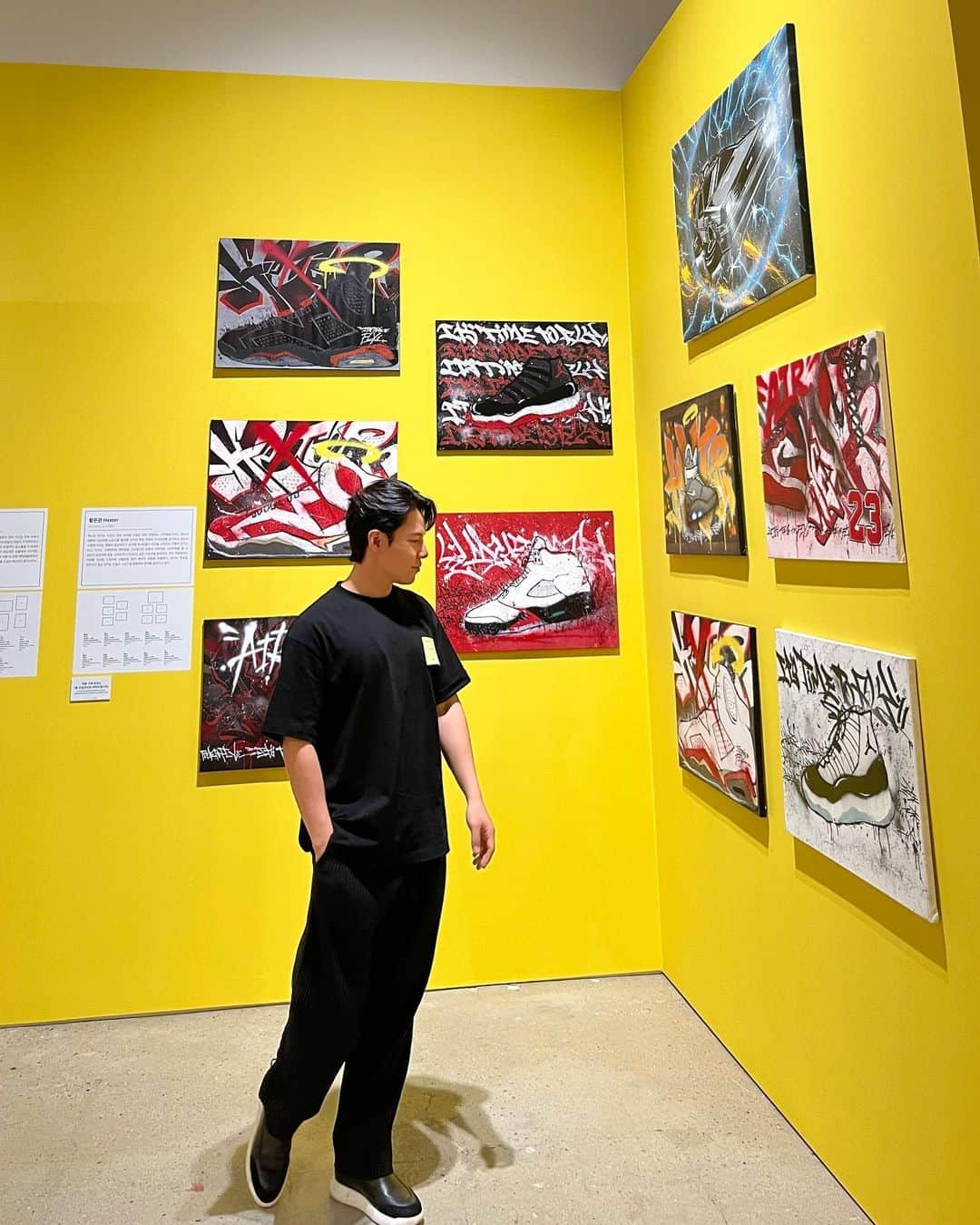 イ・ギュヒョンさんのインスタグラム写真 - (イ・ギュヒョンInstagram)「#나도 #조던 #k현대미술관  #jordan」6月13日 18時52分 - 290_83