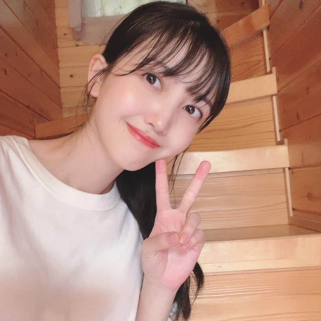 久保史緒里さんのインスタグラム写真 - (久保史緒里Instagram)「. 写真集発売まであと1ヶ月。 だんだんと完成へと近づいております… 東北の素晴らしさが伝わりますように。 山形県天童市で出逢った歩兵を添えて。 天童市は将棋の駒が有名です。 少しずつオフショットや撮影のお話もしていけたら…☺︎ #交差点」6月13日 19時00分 - kubo.shiori.official