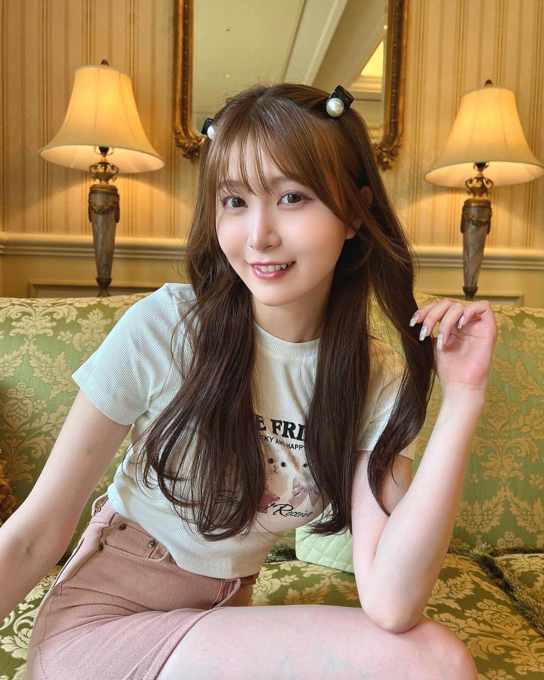 こよちゃんのインスタグラム：「夏のお洋服たくさん揃えたあ🩰 ・ ・ 今回のお気に入りは1,２枚目と３枚目！ 品番は下をチェックしてね🩵 ・ 9/30まで使えるクーポン 🪽koyomatsu5 🪽 クーポンコード入力でお買い上げ金額 1～5,999円まではセール価格より15%OFF 6,000円以上は20%OFFが適用されるよ ・ ・ 品番 1,２枚目 13584133 13205217 13374307  ３枚目 13359322 13651386 14682994  4枚目 13954735 10735001  5枚目 12697369 13771810 14445874  6枚目 12697369 13771810 11364908 13301067  ・ ・ ・ @shein_japan #SHEIN #SHEINforAll #ad #shein購入品 #sheinコーデ  #フレンチガーリー #フレンチガーリーコーデ #カジュアルコーデ  #夏コーデ #ディズニーコーデ #bbqコーデ #オフショル #ツインテール  #ハーフツイン #ヘアアレンジ #韓国コーデ #韓国ファッション  #ファッションコーデ #韓国通販 #プチプラファッション」