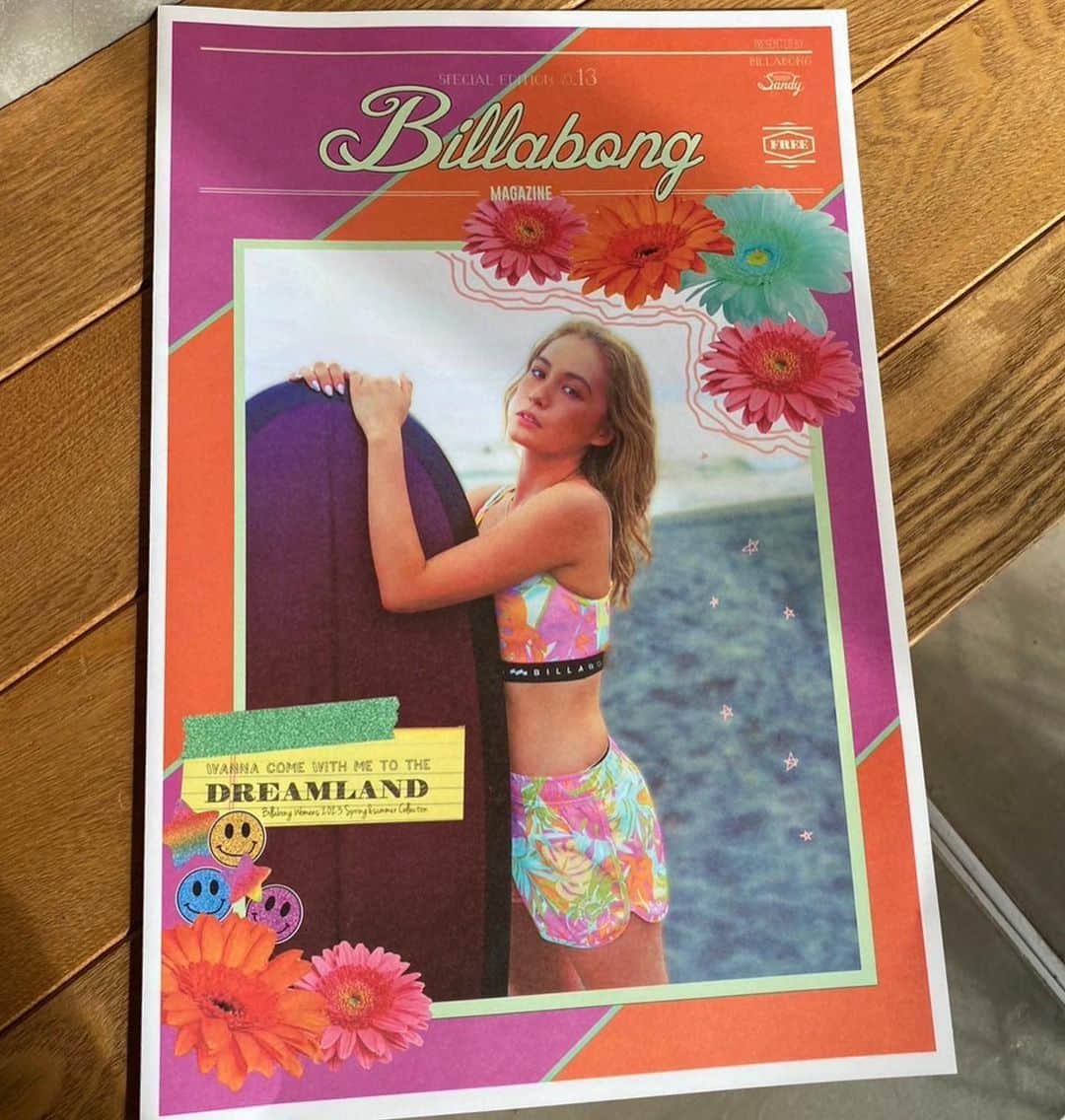 AMIのインスタグラム：「Billabong magazine vol.13 @billabongwomens @billabongwomensjp  by @sandymagazine did u get this one?:)」