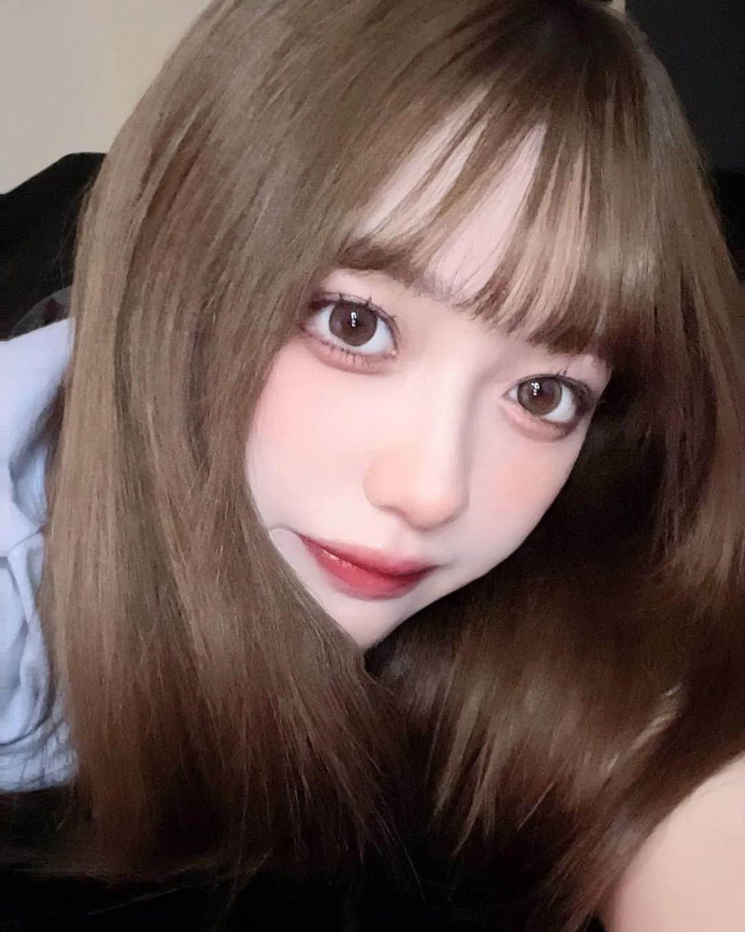 白川れなのインスタグラム：「なんかバブい??👶🏻  ⁡ ⁡最近曲聴いて無さすぎなんだけど みんなのオススメの曲教えて🎧 ⁡ ⁡ ⁡ ⁡ ⁡ ⁡ #ミルクティーベージュ #韓国メイク#fashion #portrait #selfie #随手拍 #網美 #셀카 #패션 #데이트」