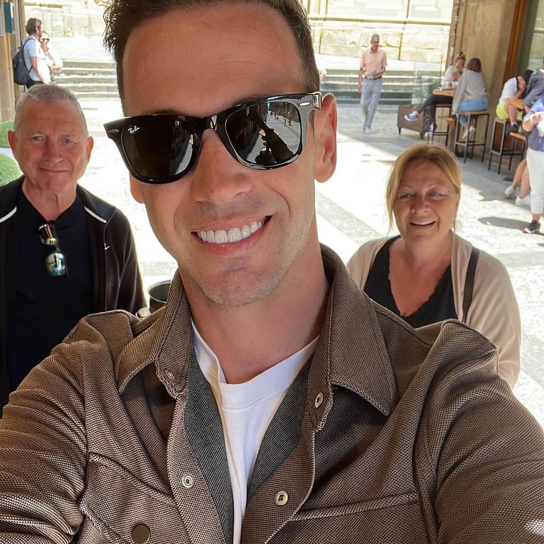 アルバロ・バスケスのインスタグラム：「Se llama felicidad.」
