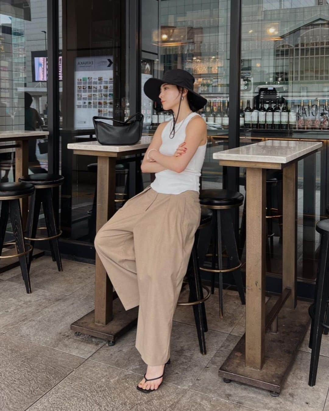 ETRÉ TOKYO ストアさんのインスタグラム写真 - (ETRÉ TOKYO ストアInstagram)「@etretokyo  【6/15 New Arrival】 ㅤㅤㅤ ㅤㅤ #ETREタックストレートワイドパンツ BEIGE / GREY S.M size ¥28,600(tax in) ㅤㅤ  新宿スタッフ @etretokyo_tobi 157cm S着用 @etretokyo_nami 167cm M着用 ㅤㅤㅤ 本社スタッフ @etretokyo_sorami  162cm M着用 ㅤㅤㅤ ㅤ 着用カラー：BEIGE  ㅤㅤㅤ  - - - - - - - - - - - - - - - - - - - - - - - - - - - -  商品詳細はTOPページURLよりチェック🔍 ›› @etretokyo_store  ㅤㅤㅤ スタッフコーディネートも毎日更新中【 #etretokyo_staff_ootd 】をフォロー🐿️  TOPページの"フォロー中"から 気になるスタッフのアカウントをフォロー🤝  ㅤㅤㅤ ㅤㅤ  - - - - - - - - - - - - - - - - - - - - - - - - - - - - ⁡  【INFORMATION】 ⁡ㅤㅤㅤ ⁡ ※ 6/15(木)発売のアイテムは 6/16(金)12:00よりお在庫のある場合、ルミネカード会員様限定で店舗通販のご利用が可能です。 ⁡ ※お電話がつながりにくい可能性がございます。 ⁡ ※また混雑時には入場制限及び 試着点数の制限を設けさせて頂きます。 予めご了承ください。 ⁡ ⁡ ご理解、ご協力を賜りますよう 心よりお願い申し上げます。   ㅤㅤㅤ 【LUMINE SHINJUKU STORE】 ETRÉ TOKYO ルミネ新宿2店 TEL：03-5989-0979  ー営業時間ー (平日、土日祝)11:00-21:00 ⁡ #etretokyo#etre#fashion#etretokyoshinjuku #etre#2023etre#etretokyo_staff_ootd#2023ss #ルミネ新宿2#新作紹介 #春ファッション #春物コーデ #夏コーディネート #スタッフスナップ #シンプルコーディネート #シンプルファッション #セットアップコーデ #ワントーンコーディネート  #キレイめカジュアルコーデ #タックパンツ」6月13日 20時00分 - etretokyo_store