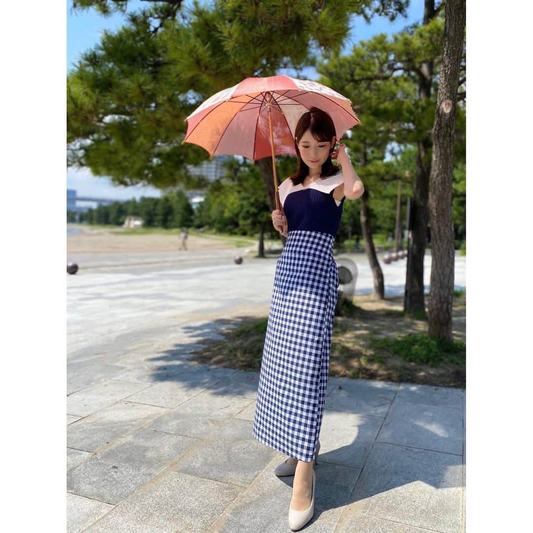 竹俣紅のインスタグラム：「☀️ 今日は真夏のような日差しの強さでしたね。 まだ暑さに体が慣れていないので、 皆さん熱中症にお気をつけください。 ⁡ イットの前に、お台場の海辺をお散歩〜 ⁡ ⁡ #お台場 #イット」