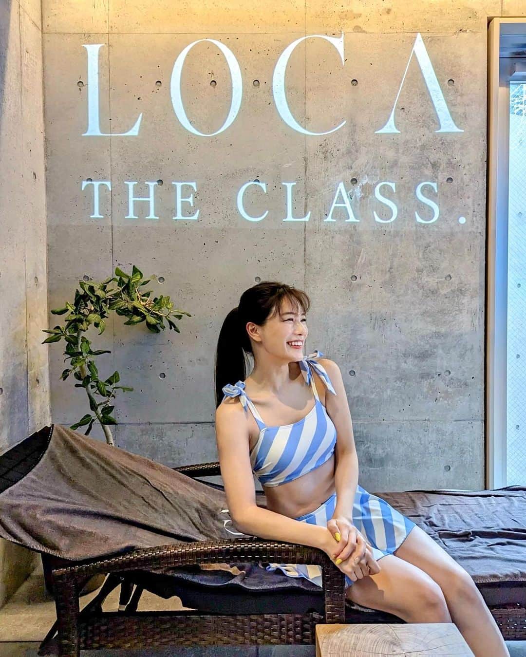 のインスタグラム：「@the.class_sauna 🧖‍♀️♥️ ずっといってみたかった会員制サウナ。今度前回紹介したサウナドリンクの @totonomi_official も導入予定だそうで今回行ってきました！ . 今まで入ったサウナの中で1番暑かった！さすがマグマサウナ🔥 本当に湿度も温度も最高で、水風呂も冷たくてすっごくあまみでて、整ったよ✨ . エステプロラボが沢山あって佳子がテンション上がってて可愛かった♥️ビジターでもいけるみたいだからまた行きたいな🎶 . bikini... @luxent_official  太めのボーダーかわいいよね♡ . #サウナ #サウナ女子 #サウナー #sauna #thesauna #サウナ好き #bikini #会員制サウナ #水着 #麻布十番 #サウナイキタイ #サウナ部」