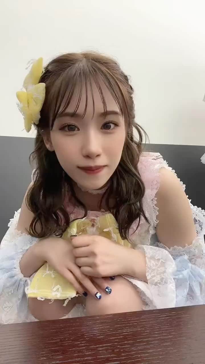 砂月凜々香のインスタグラム：「あいまいシルエットかわいいけんいっぱい聞いてや〜🎧  #あいまいシルエット #idolater #fyp #fypシ #instalike #singer #idol」