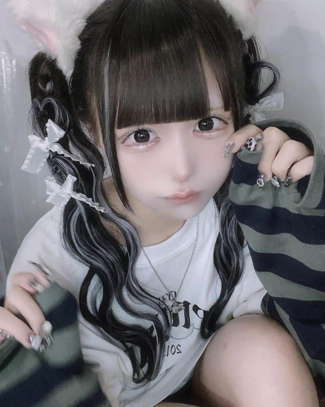 黒栖まゆきのインスタグラム：「にゃにゃ」