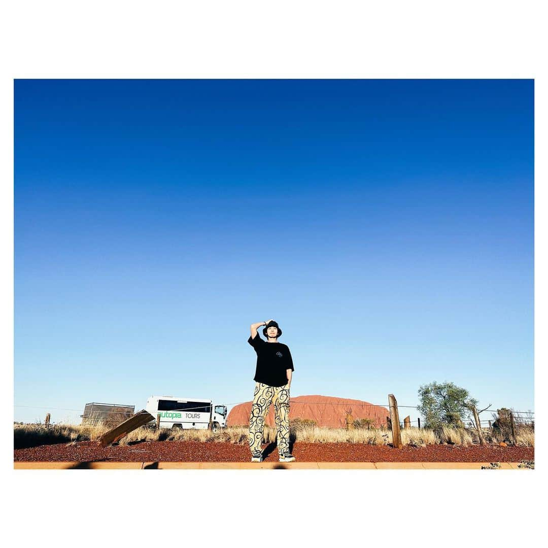 桐山漣さんのインスタグラム写真 - (桐山漣Instagram)「・ @calee_official  @vic_shoriii  #uluru」6月13日 19時44分 - renn_kiriyama_official