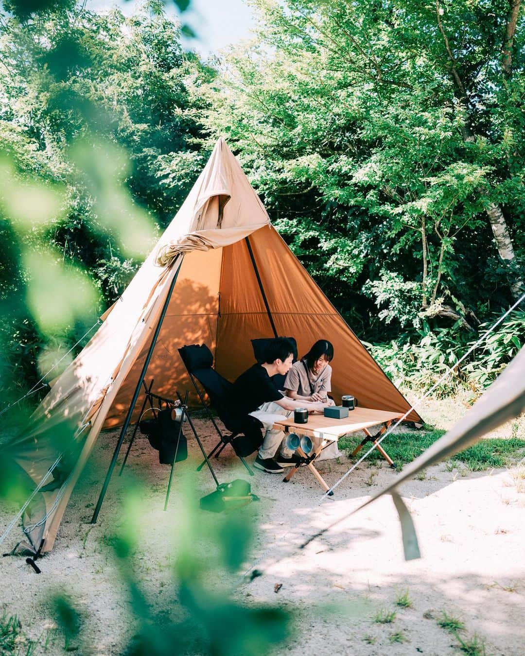 sorayuchiのインスタグラム：「・ キャンプ行きたいなぁ🏕️ ここのキャンプ場、木に囲まれてプライベートなおこもり感があって良かった(*´꒳`*)  星空もきれいで、大山が絶景でした✨  #大山オートキャンプ場  #子連れキャンプ #犬連れキャンプ #キャンプ #鳥取県 #fujifilm #gfx50r #art_of_japan_ #as_archive #IGersJP #good_portraits_world #indies_gram #RECO_ig #HUEART_life #team_jp_ #japan_daytime_view #Lovers_Nippon #Lovers_Nippon_portrait #bestjapanpics #Raymoment #indy_photolife #photogram_archieve #jp_mood #tokyocameraclub  #tokyo_grapher #pt_life_ #daily_photo_jpn」