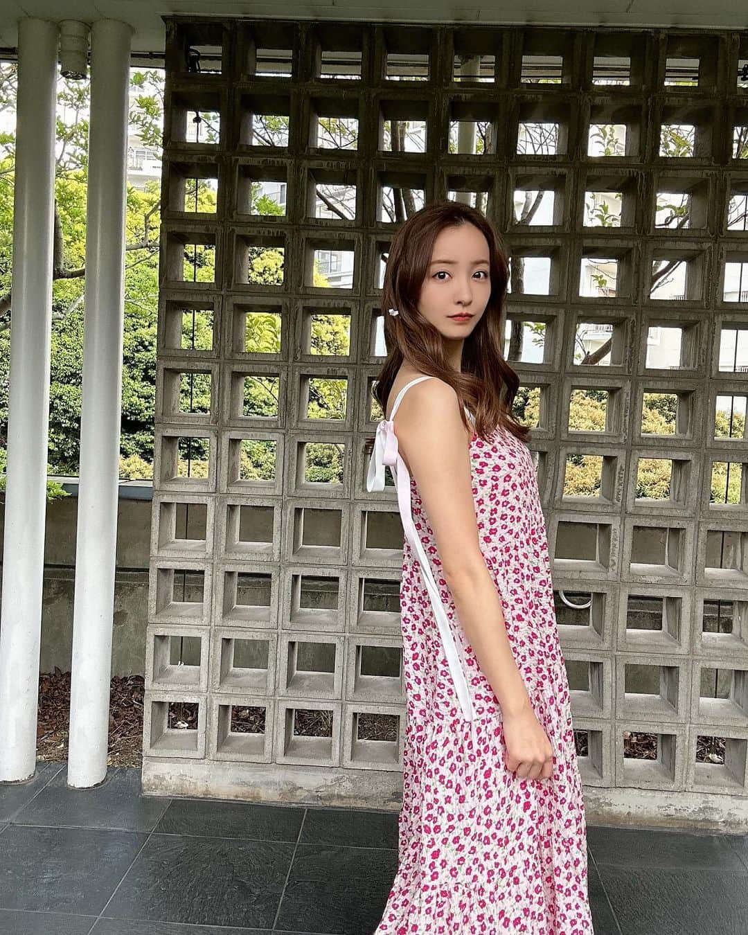 板野友美さんのインスタグラム写真 - (板野友美Instagram)「オモウマい店見てくれましたか？ dressの🎀に合わせて🎀ヘアお気に入り お衣装 @dreamsisterjane  stylist @nattunki  hair make @yukie_tsujimura  #Fashion #ootd」6月13日 19時59分 - tomo.i_0703