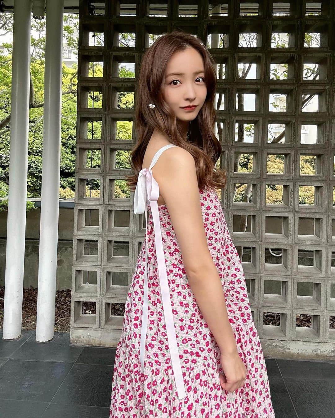 板野友美さんのインスタグラム写真 - (板野友美Instagram)「オモウマい店見てくれましたか？ dressの🎀に合わせて🎀ヘアお気に入り お衣装 @dreamsisterjane  stylist @nattunki  hair make @yukie_tsujimura  #Fashion #ootd」6月13日 19時59分 - tomo.i_0703